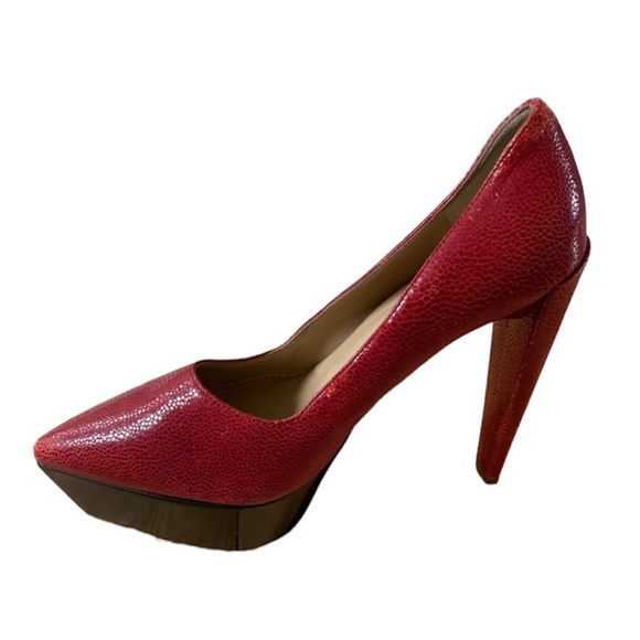 Halston Heritage Red Platform Stilettos Snakeskin Textured Heels - Picture 1 of 13